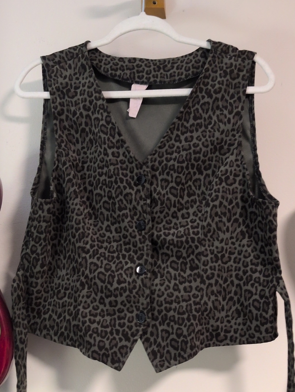 Sleeveless Leopard Print V-Neck Button Front Vest